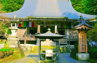 山寺（宝珠山立石寺）